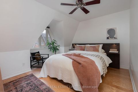 Photo 12 at 14 Old Trillium Lane, Regent Park, Toronto