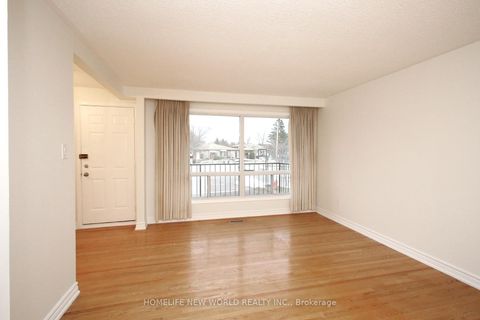 Photo 10 at 30 Lowbank Court, Steeles, Toronto