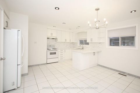 Photo 15 at 30 Lowbank Court, Steeles, Toronto
