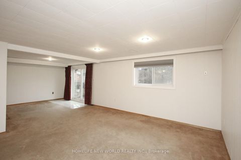 Photo 22 at 30 Lowbank Court, Steeles, Toronto