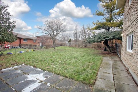 Photo 29 at 30 Lowbank Court, Steeles, Toronto
