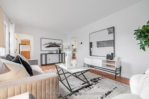 Photo 0 at 174 Avondale Avenue, Willowdale East, Toronto