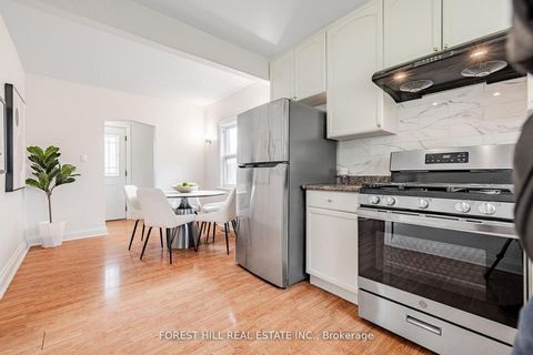 Photo 7 at 174 Avondale Avenue, Willowdale East, Toronto
