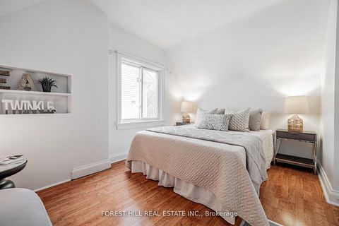 Photo 12 at 174 Avondale Avenue, Willowdale East, Toronto