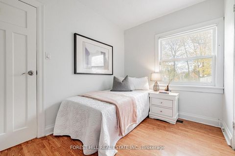 Photo 18 at 174 Avondale Avenue, Willowdale East, Toronto