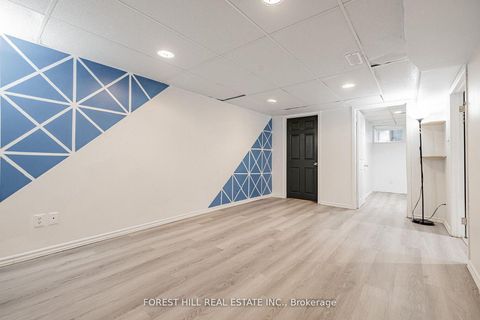 Photo 21 at 174 Avondale Avenue, Willowdale East, Toronto