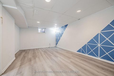 Photo 22 at 174 Avondale Avenue, Willowdale East, Toronto