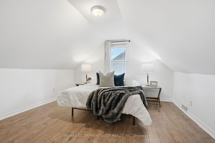 Photo 13 at 190 MEAD Avenue, Parkview, Hamilton