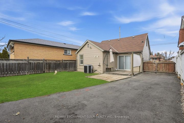 Photo 16 at 190 MEAD Avenue, Parkview, Hamilton