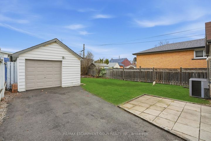Photo 18 at 190 MEAD Avenue, Parkview, Hamilton