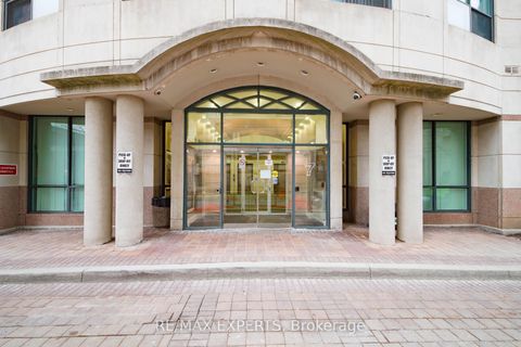 Photo 1 at UPH-06 - 7 Lorraine Drive, Willowdale West, Toronto