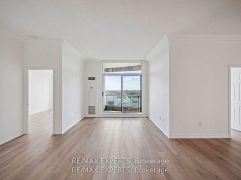 Photo 10 at UPH-06 - 7 Lorraine Drive, Willowdale West, Toronto