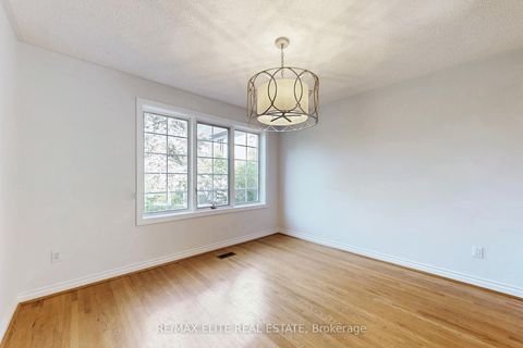 Photo 10 at 61 Beaufort Hills Road, Oak Ridges, Richmond Hill