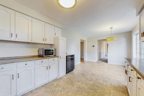 Photo 13 at 61 Beaufort Hills Road, Oak Ridges, Richmond Hill