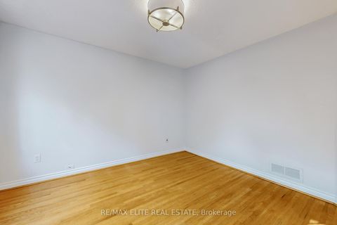 Photo 17 at 61 Beaufort Hills Road, Oak Ridges, Richmond Hill