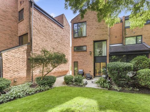 Photo 3 at 125 - 10 Walker Avenue, St. Clair, Toronto