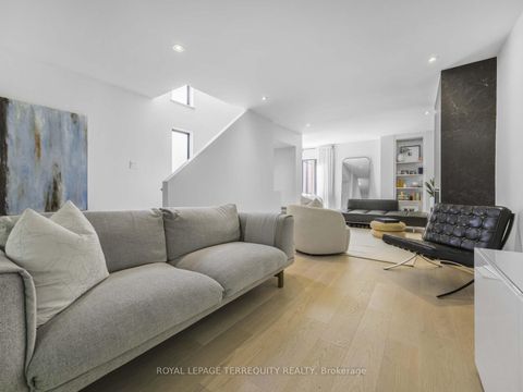 Photo 4 at 125 - 10 Walker Avenue, St. Clair, Toronto