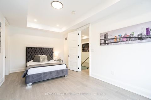 Photo 33 at 3 Bonnyview Drive, Queensway, Toronto