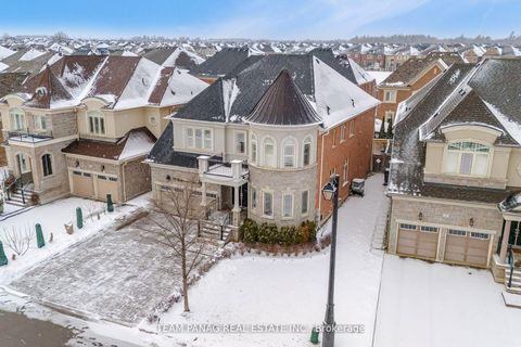 Photo 2 at 76 Balderson Drive, Kleinburg, Vaughan