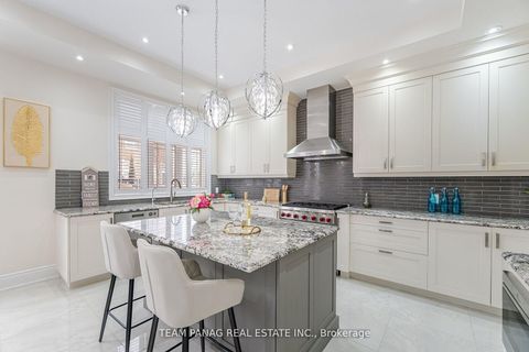 Photo 9 at 76 Balderson Drive, Kleinburg, Vaughan