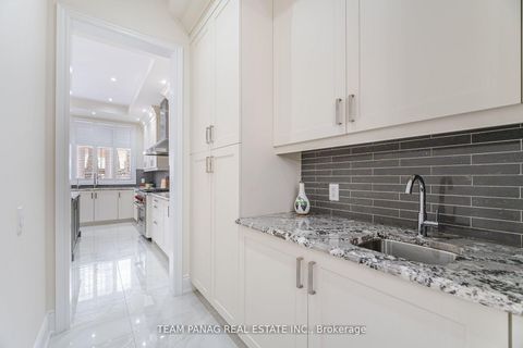 Photo 12 at 76 Balderson Drive, Kleinburg, Vaughan