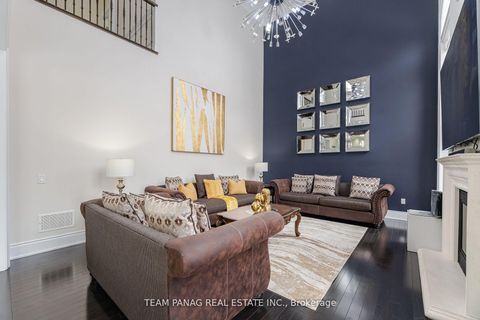 Photo 14 at 76 Balderson Drive, Kleinburg, Vaughan