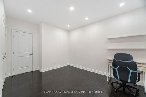 Photo 31 at 76 Balderson Drive, Kleinburg, Vaughan