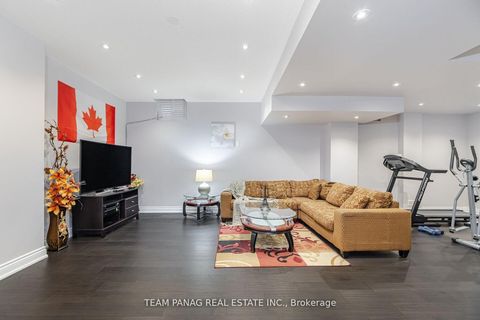 Photo 40 at 76 Balderson Drive, Kleinburg, Vaughan