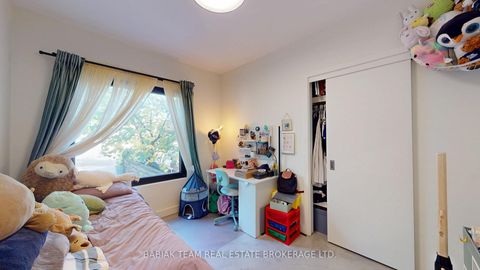 Photo 7 at 3212 Dundas Street W, Junction Area, Toronto