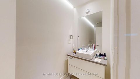 Photo 10 at 3212 Dundas Street W, Junction Area, Toronto