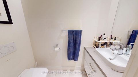 Photo 12 at 3212 Dundas Street W, Junction Area, Toronto