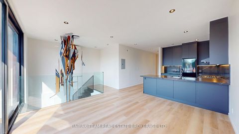 Photo 24 at 3212 Dundas Street W, Junction Area, Toronto