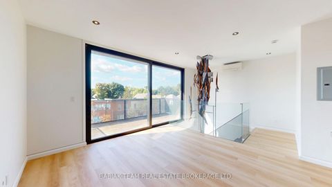 Photo 25 at 3212 Dundas Street W, Junction Area, Toronto