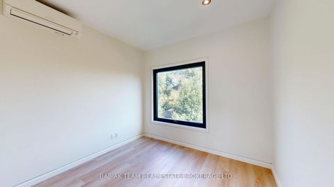 Photo 34 at 3212 Dundas Street W, Junction Area, Toronto