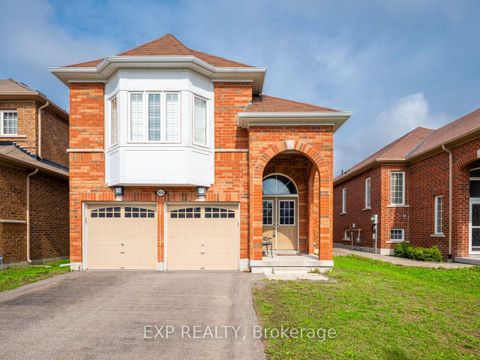 Photo 1 at 856 Wrenwood Drive, Taunton, Oshawa