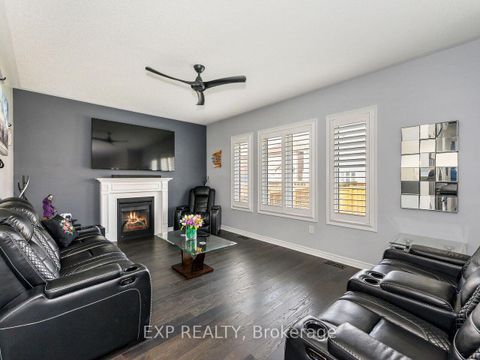 Photo 9 at 856 Wrenwood Drive, Taunton, Oshawa