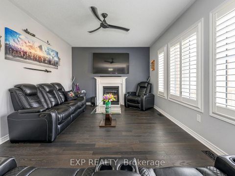 Photo 19 at 856 Wrenwood Drive, Taunton, Oshawa