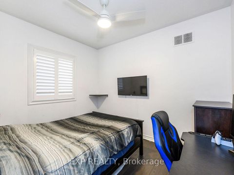 Photo 24 at 856 Wrenwood Drive, Taunton, Oshawa