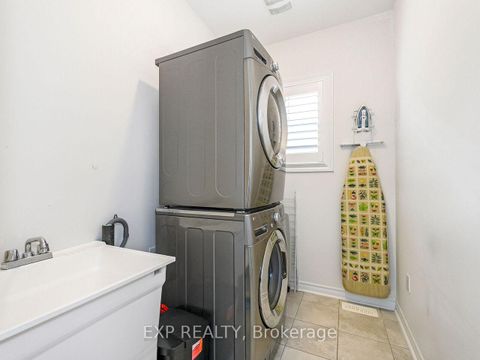 Photo 26 at 856 Wrenwood Drive, Taunton, Oshawa