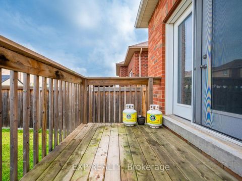 Photo 33 at 856 Wrenwood Drive, Taunton, Oshawa
