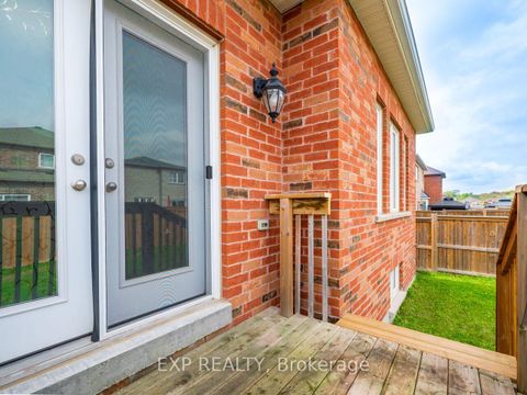 Photo 34 at 856 Wrenwood Drive, Taunton, Oshawa