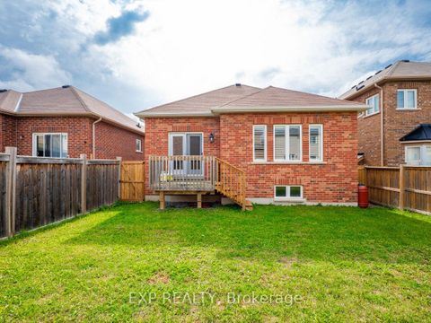 Photo 35 at 856 Wrenwood Drive, Taunton, Oshawa