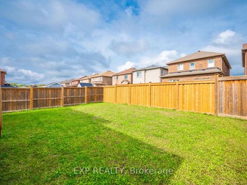 Photo 38 at 856 Wrenwood Drive, Taunton, Oshawa