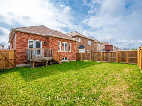 Photo 39 at 856 Wrenwood Drive, Taunton, Oshawa