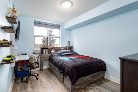 Photo 16 at 317 - 2500 Rutherford Road, Maple, Vaughan