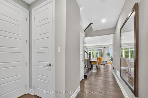 Photo 5 at 14 Great Heron Court, King City, King