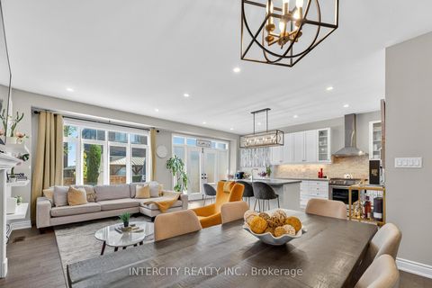 Photo 9 at 14 Great Heron Court, King City, King