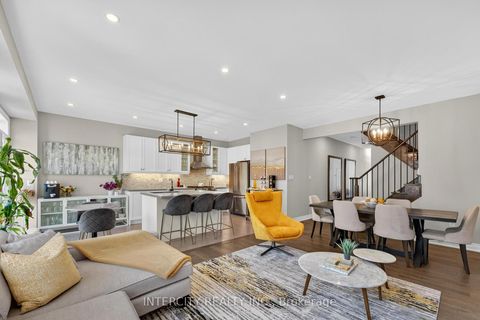 Photo 12 at 14 Great Heron Court, King City, King