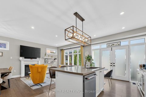 Photo 19 at 14 Great Heron Court, King City, King