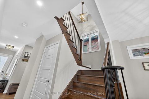 Photo 23 at 14 Great Heron Court, King City, King